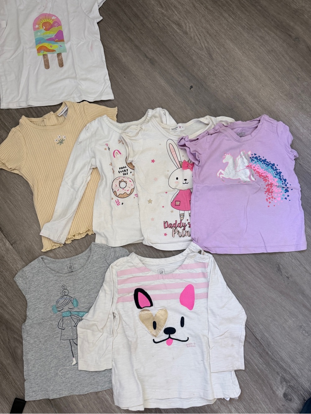 Lot of 11 Pcs Girls Sz 2,3,4T. Girls Graphic Tee Bundle - Pastel White, Purple.